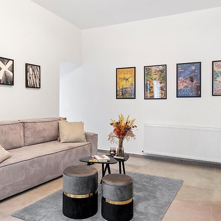 Angelo Bello Luxury Suite City Center By Sattal Bukares Bagian luar foto