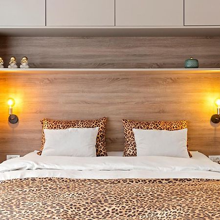 Angelo Bello Luxury Suite City Center By Sattal Bukares Bagian luar foto